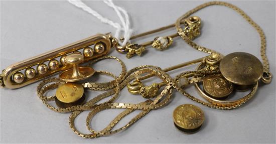 Four 15ct gold dress studs (including a set of 3) and sundry items,